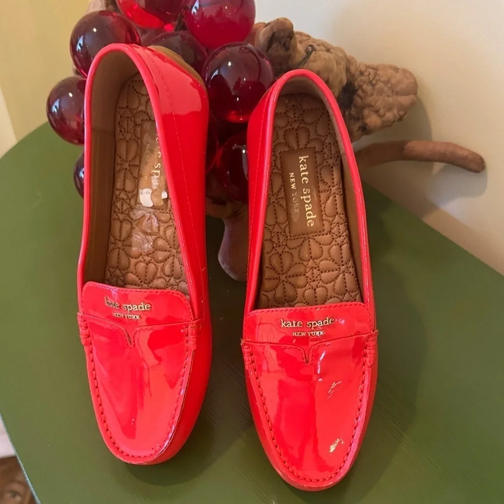 Kate Spade ♠️ New York NWOT coral deck loafers